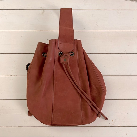 Cole Haan // Bucket bag - Picture 1 of 9